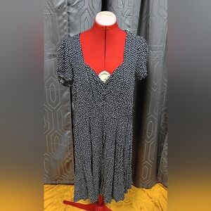 Torrid Black And White Polka Dot Skater Dress With Sweetheart Neckline Size 2